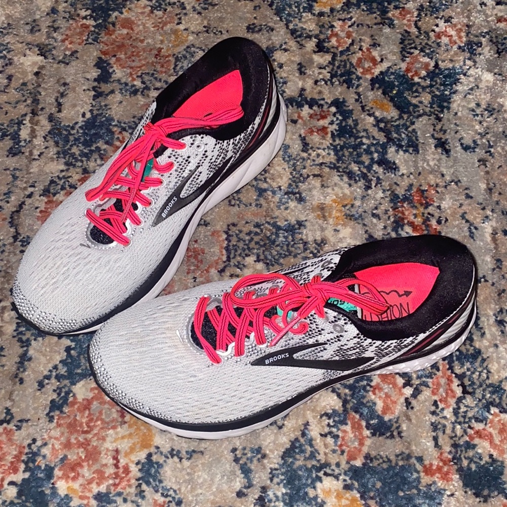 Brooks Ghost 11 running shoes